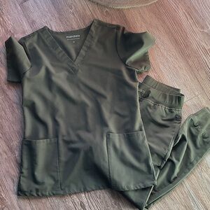 Mandala Women's Olive Scrub Set